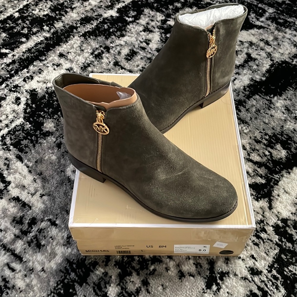 BNWT Michael Kors LAINEY FLAT BOOTIE